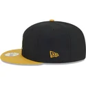 gorra-plana-negra-y-amarilla-ajustada-con-logo-dorado-59fifty-day-de-new-york-yankees-mlb-de-new-era