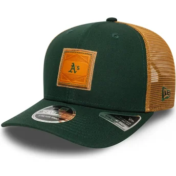 Gorra trucker verde y marrón 9SEVENTY Stretch Snap Debossed Logo de Oakland Athletics MLB de New Era
