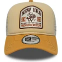 petten-gebogen-beige-snapback-a-frame-graphic-patch-van-new-era