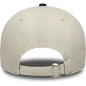 gorra-curva-beige-y-azul-marino-ajustable-9forty-linen-de-new-era