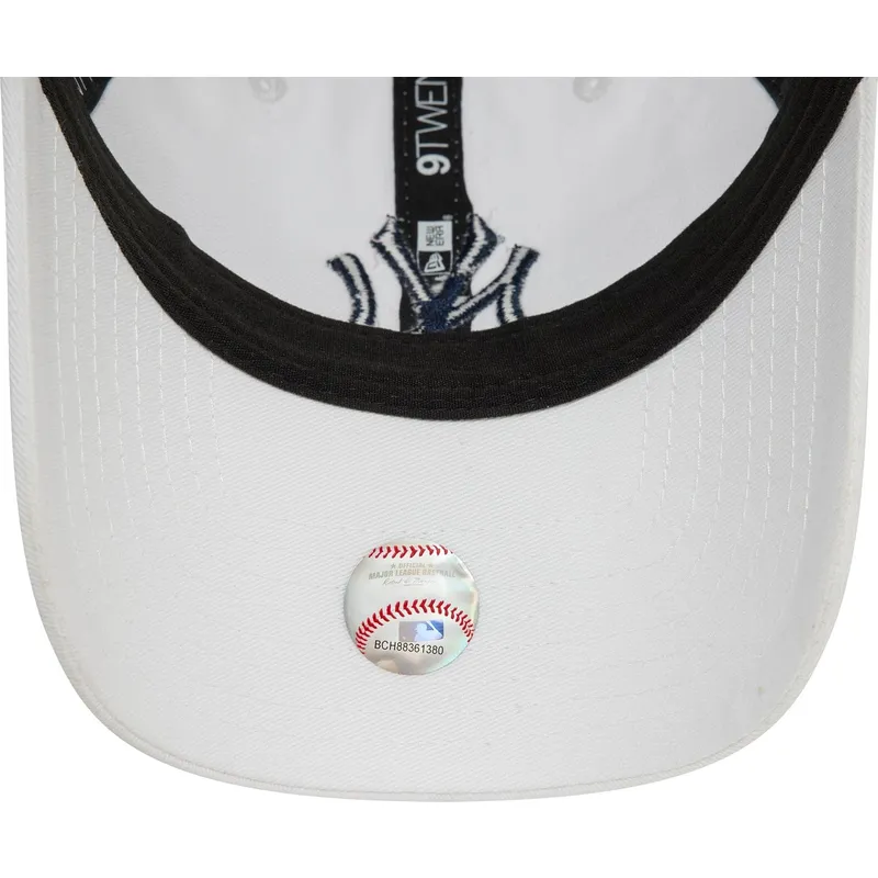 petten-gebogen-wit-verstelbaar-9twenty-core-classic-van-new-york-yankees-mlb-van-new-era