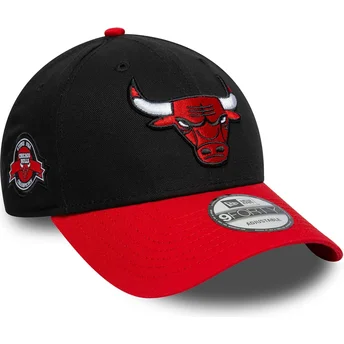 Gorra curva negra y roja ajustable 9FORTY Side Patch de Chicago Bulls NBA de New Era