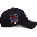 gorra-curva-azul-marino-ajustable-9forty-side-patch-de-new-york-yankees-mlb-de-new-era