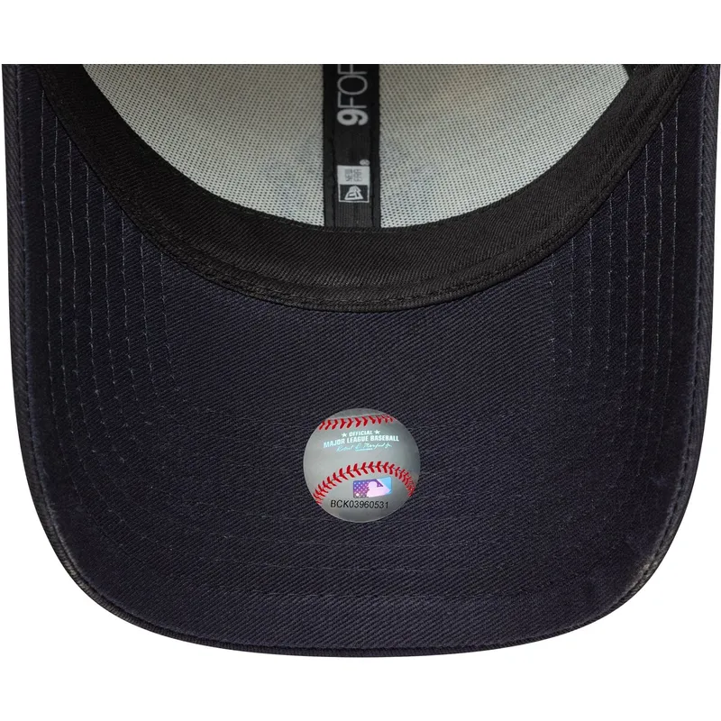 bojd-beige-och-marinbla-justerbar-keps-9forty-side-script-new-york-yankees-mlb-fran-new-era