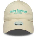 beige-justerbar-trucker-kasket-til-kvinder-9twenty-city-fra-palm-springs-byer-og-strande-fra-new-era