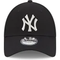buet-sort-justerbar-kasket-til-kvinder-9forty-metallic-logo-fra-new-york-yankees-mlb-fra-new-era