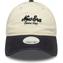 cappellino-curvo-beige-e-blu-navy-regolabile-da-donna-9twenty-di-new-era