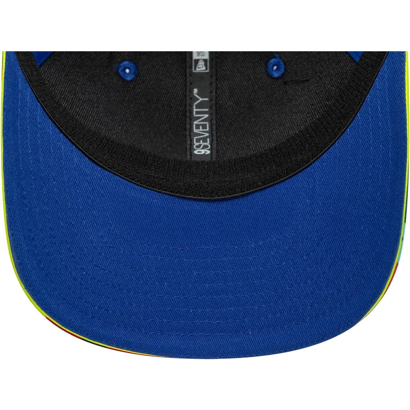 blaue-snapback-kappe-mit-gebogenem-schirm-9seventy-stretch-snap-lifestyle-von-valentino-rossi-vr46-motogp-von-new-era