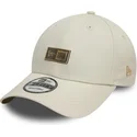 petten-gebogen-beige-verstelbare-band-9forty-van-new-era
