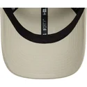 petten-gebogen-beige-verstelbare-band-9forty-van-new-era
