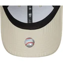 beige-justerbar-buet-kasket-med-beige-logo-9forty-tonal-flawless-af-new-york-yankees-mlb-fra-new-era
