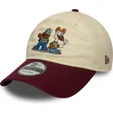 gorra-curva-beige-y-granate-ajustable-9twenty-de-garfield-y-odie-de-new-era