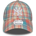 casquette-courbee-rose-et-bleue-ajustable-pour-femme-9forty-check-new-york-yankees-mlb-new-era
