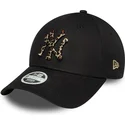 gorra-curva-negra-ajustable-para-mujer-9forty-leopard-infill-de-new-york-yankees-mlb-de-new-era