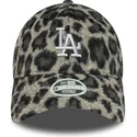 los-angeles-dodgers-mlb-new-era-9forty-cosy-animal-sort-justerbar-kvindekasket-med-buet-skygge
