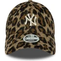 new-york-yankees-mlb-9forty-cosy-animal-justerbar-leopard-kasket-til-kvinder-fra-new-era