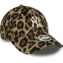 new-york-yankees-mlb-9forty-cosy-animal-justerbar-leopard-kasket-til-kvinder-fra-new-era