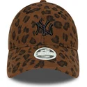 czapka-z-daszkiem-regulowana-dla-kobiet-9forty-leopard-cord-new-york-yankees-mlb-marki-new-era