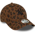 czapka-z-daszkiem-regulowana-dla-kobiet-9forty-leopard-cord-new-york-yankees-mlb-marki-new-era