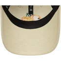 petten-gebogen-beige-verstelbare-band-9twenty-phrase-mi-media-van-new-era