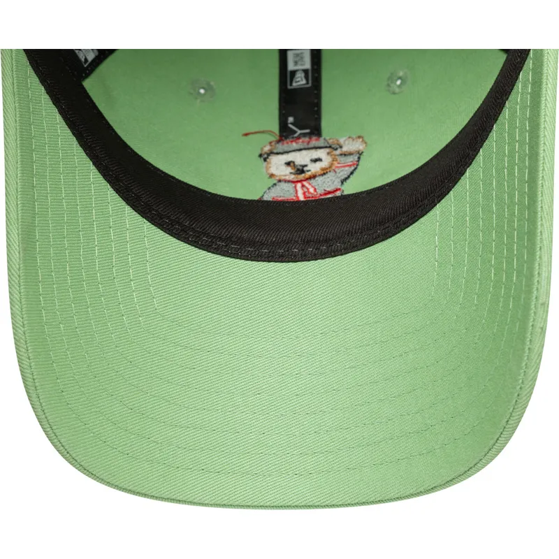 petten-gebogen-groen-verstelbaar-9twenty-bear-van-ac-milan-serie-a-van-new-era