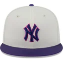 beige-violette-eng-anliegende-59fifty-clr-dvlp-kappe-der-new-york-yankees-mlb-von-new-era