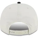 gorra-curva-beige-y-negra-snapback-9fifty-a-frame-chainstitch-de-boston-bruins-nhl-de-new-era