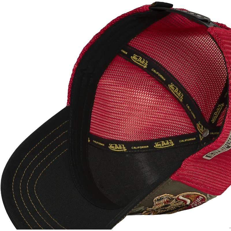 petten-gebogen-meerkleurig-snapback-patches09-van-von-dutch