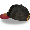 petten-gebogen-zwart-snapback-van-von-dutch