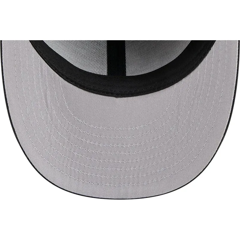 cappellino-curvo-nero-chiuso-59fifty-low-profile-floral-cord-three-looms-printed-corduroy-di-atlanta-braves-mlb-di-new-era