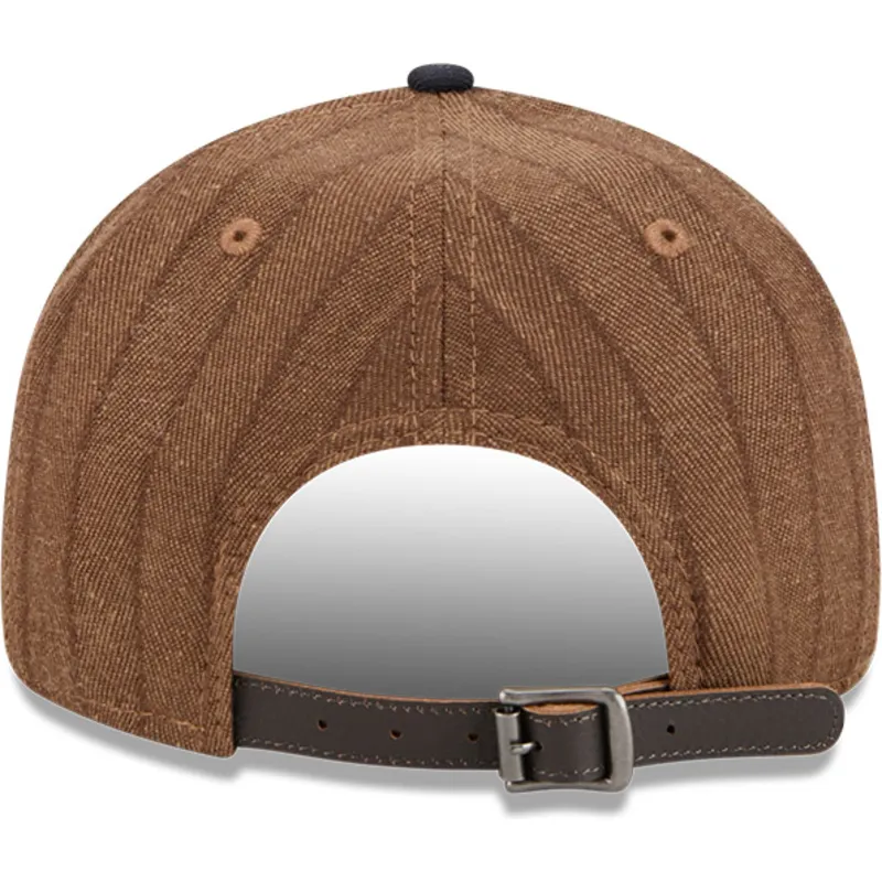 petten-plat-bruin-verstelbare-band-9fifty-retro-crown-wool-pinstripe-van-atlanta-braves-mlb-van-new-era petten-plat-bruin-verstelbare-band-9fifty-retro-crown-wool-pinstripe-van-atlanta-braves-mlb-van-new-era