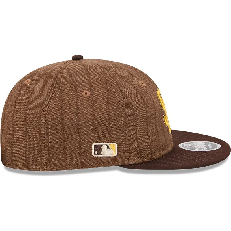 brazowa-regulowana-czapka-z-plaskim-daszkiem-9fifty-retro-crown-wool-pinstripe-san-diego-padres-mlb-new-era