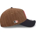petten-gebogen-bruin-verstelbaar-9twenty-a-frame-wool-pinstripe-van-boston-red-sox-mlb-van-new-era