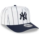 czapka-z-daszkiem-biala-i-granatowa-snapback-9fifty-a-frame-satin-pinstripe-new-york-yankees-mlb-od-new-era