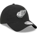 schwarze-verstellbare-curved-cap-9twenty-stamp-der-detroit-red-wings-nhl-von-new-era