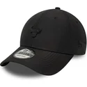petten-gebogen-zwart-verstelbare-band-9forty-pin-van-chicago-bulls-nba-van-new-era