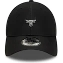 cappellino-curvo-nero-regolabile-9forty-pin-dei-chicago-bulls-nba-di-new-era