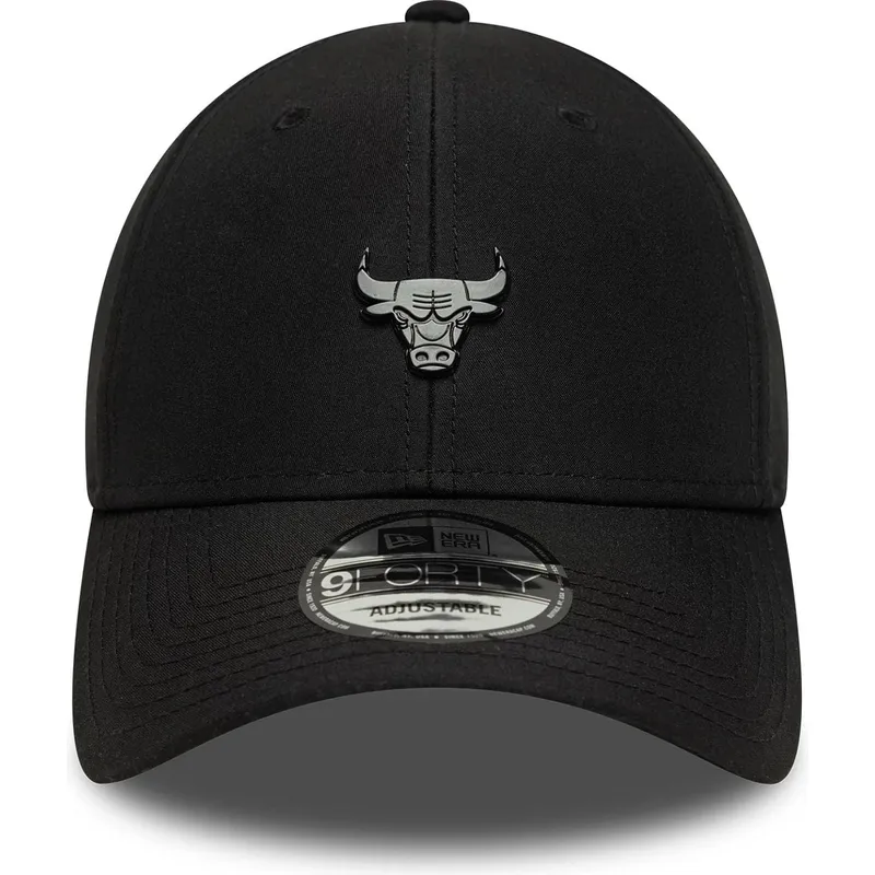 petten-gebogen-zwart-verstelbaar-9forty-pin-van-chicago-bulls-nba-van-new-era
