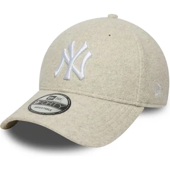 Beige buet snapback 9FORTY Melton Wool kasket af New York Yankees MLB fra New Era