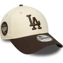 gorra-curva-beige-y-marron-ajustable-9forty-side-patch-de-los-angeles-dodgers-mlb-de-new-era