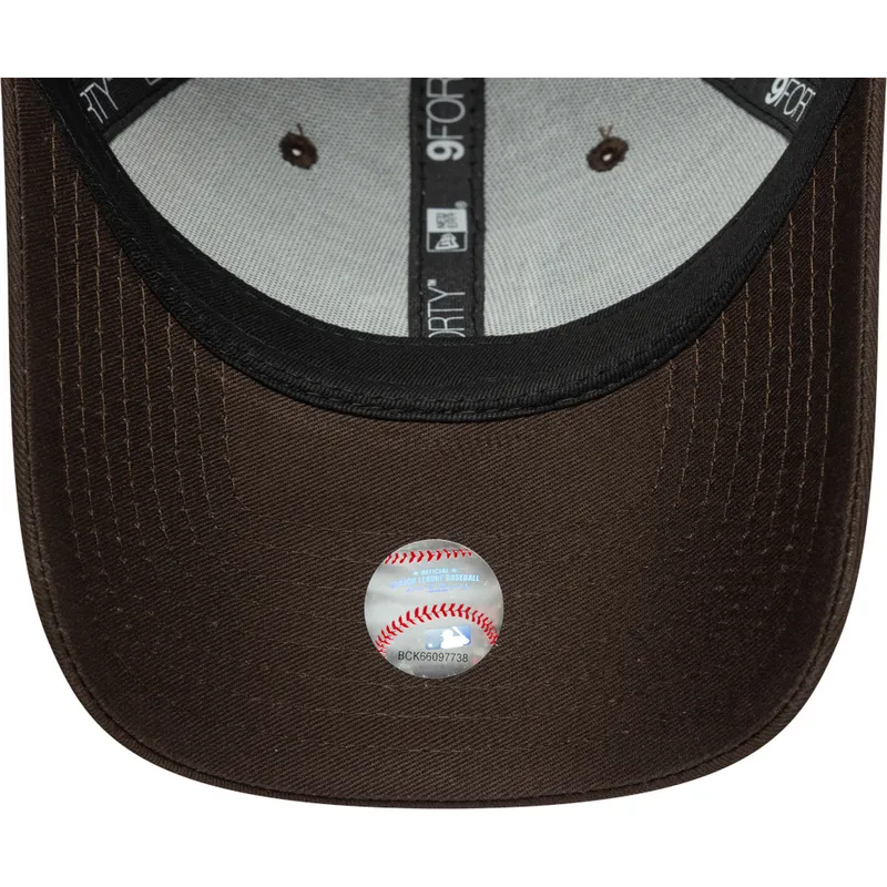 braune-verstellbare-curved-cap-9forty-outline-der-los-angeles-dodgers-mlb-von-new-era