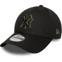 sort-justerbar-kasket-med-buet-skygge-og-gront-new-york-yankees-mlb-logo-9forty-outline-fra-new-era