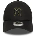 petten-gebogen-zwart-verstelbaar-9forty-outline-van-new-york-yankees-mlb-van-new-era
