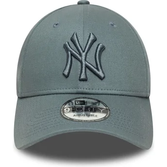 Grå böjd justerbar keps med grå logotyp 9FORTY League Essential från New York Yankees MLB av New Era