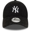 justerbar-svart-bojd-keps-9forty-winter-borg-new-york-yankees-mlb-fran-new-era