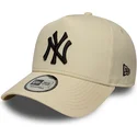 cappellino-curvo-beige-snapback-9forty-e-frame-side-patch-dei-new-york-yankees-mlb-di-new-era