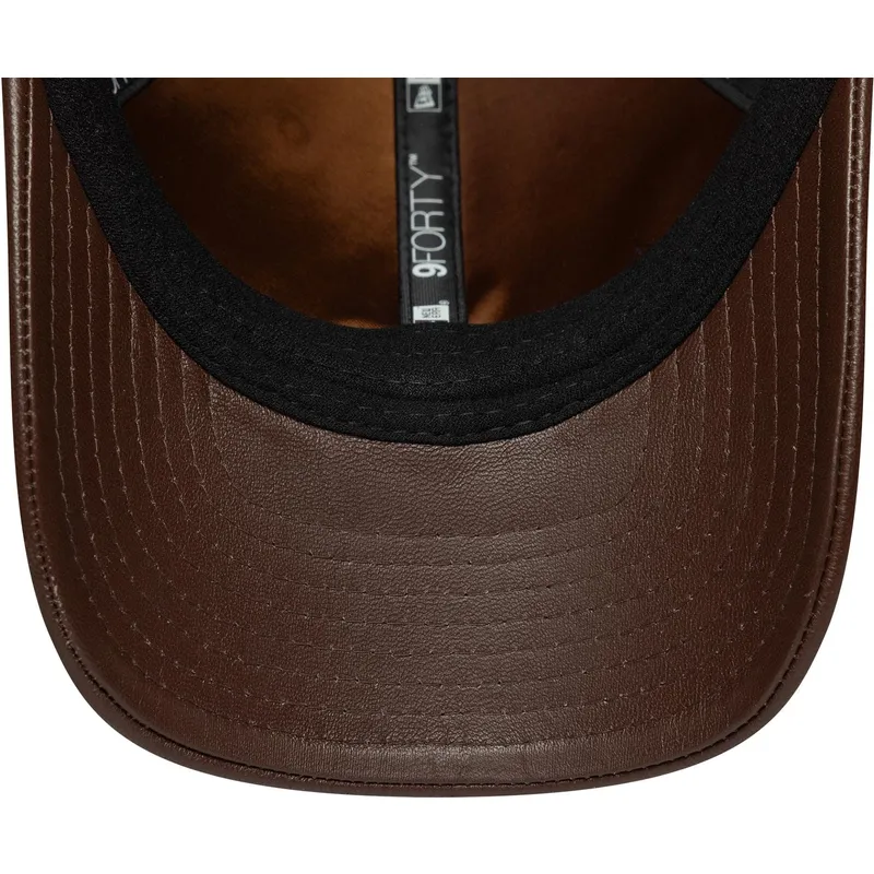 braune-verstellbare-curved-cap-9forty-m-crown-img-leather-der-new-york-yankees-mlb-von-new-era