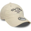 petten-gebogen-beige-verstelbare-band-9twenty-van-new-era