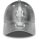 bojd-silverfargad-justerbar-keps-for-dam-9forty-metallic-fran-new-york-yankees-mlb-av-new-era