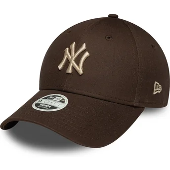 Gorra curva marrón ajustable para mujer con logo beige 9FORTY League Essential de New York Yankees MLB de New Era
